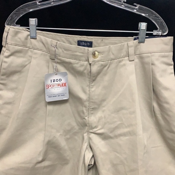 𝅺IZOD- chino shorts. NWT - Picture 2 of 5